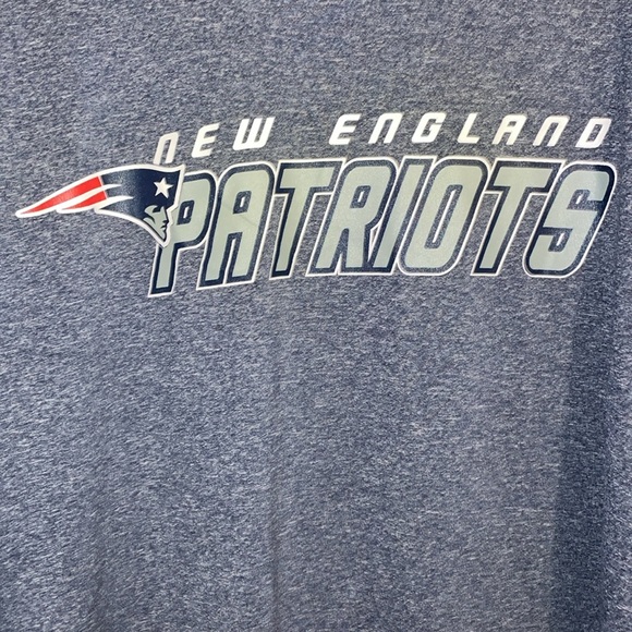•NFL•BLUE & GRAY NEW ENGLAND PATRIOTS LOGO SHORT SLEEVE SHIRT SIZE 2XL/XXL - Picture 4 of 9